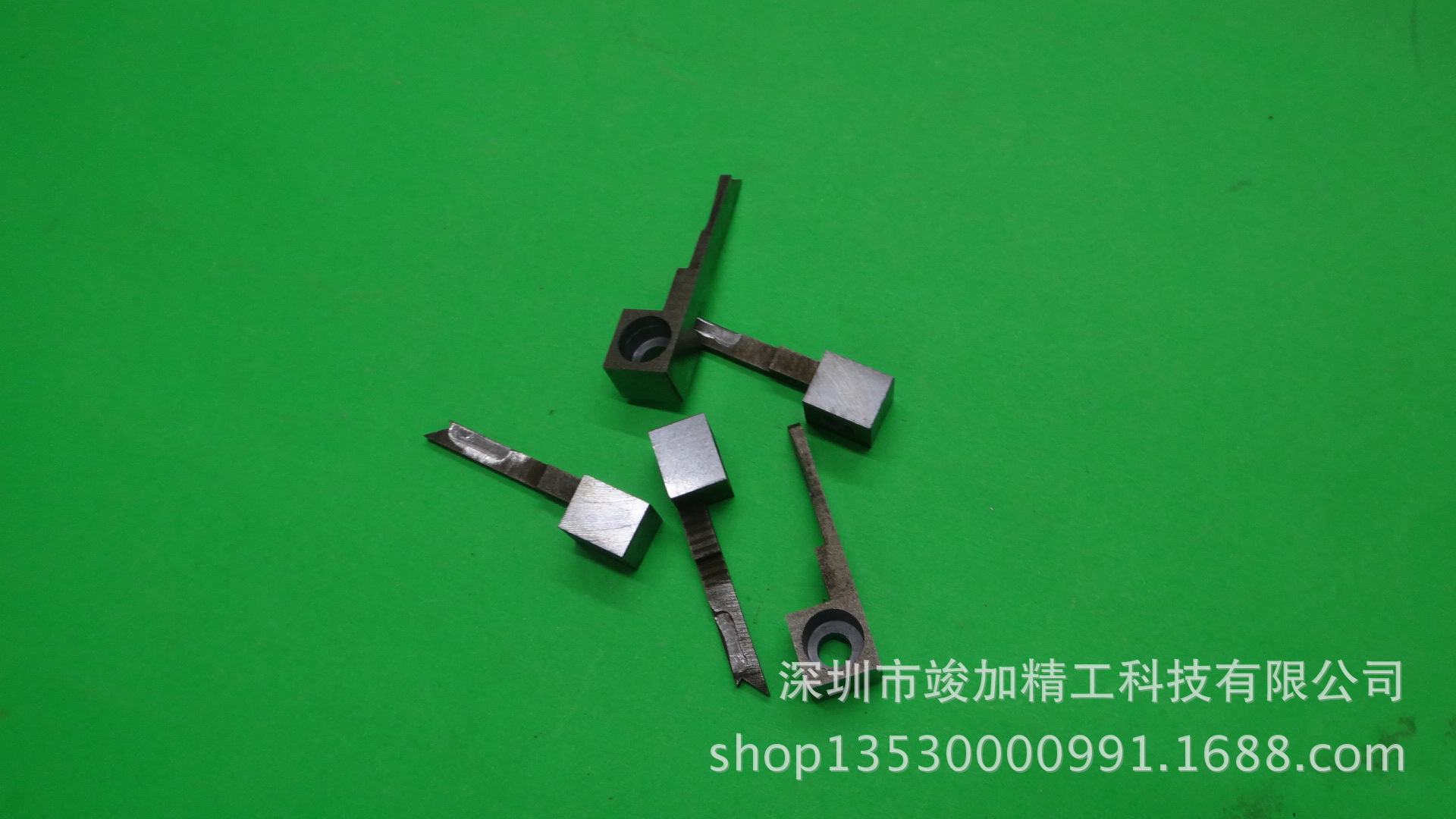 提供机械加工，铣床加工，车床加工，加工中心加工