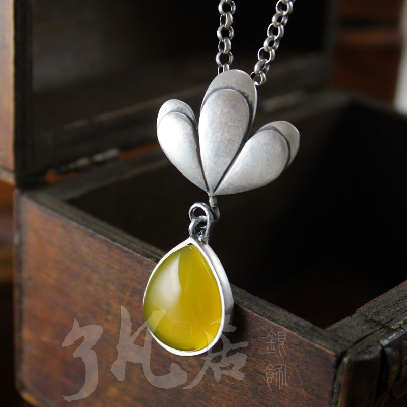 S990足银吊坠 亚光磨砂泰银花朵水滴<em>黄玛瑙</em>吊