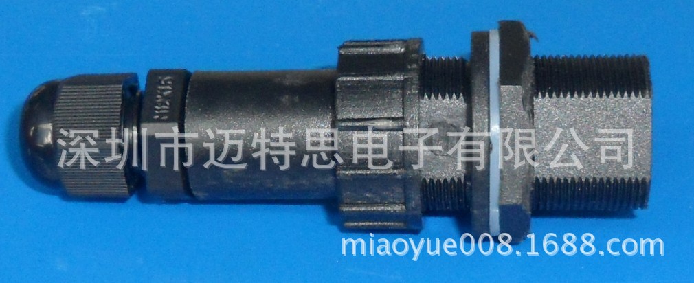 RJ45M20Y3網路防水連接器實物圖3