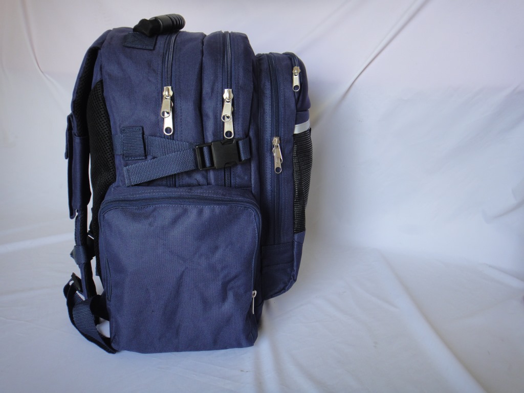 【多功能数码包有内胆电脑包有CD袋休闲背包