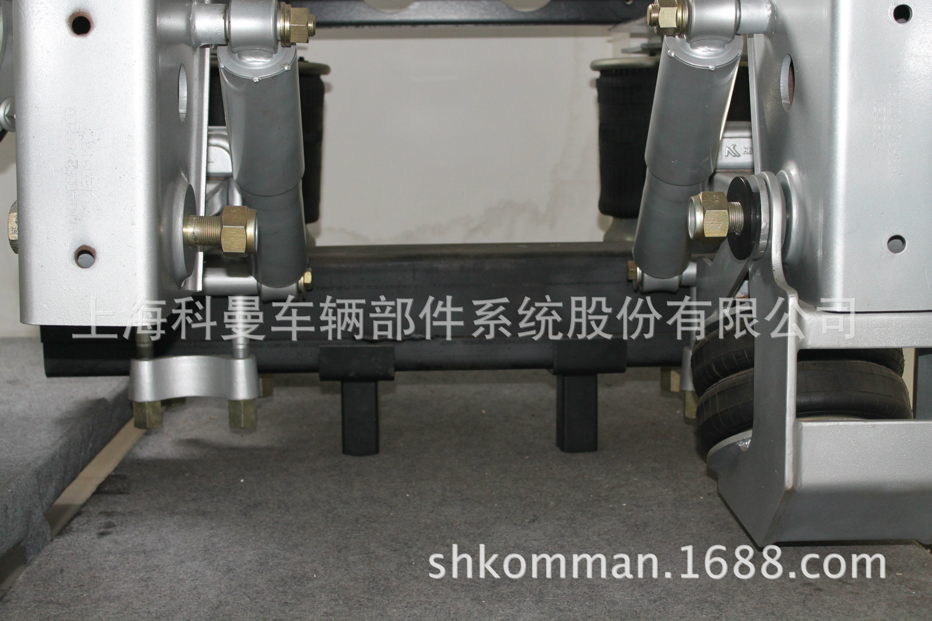 半挂车空气悬架系统