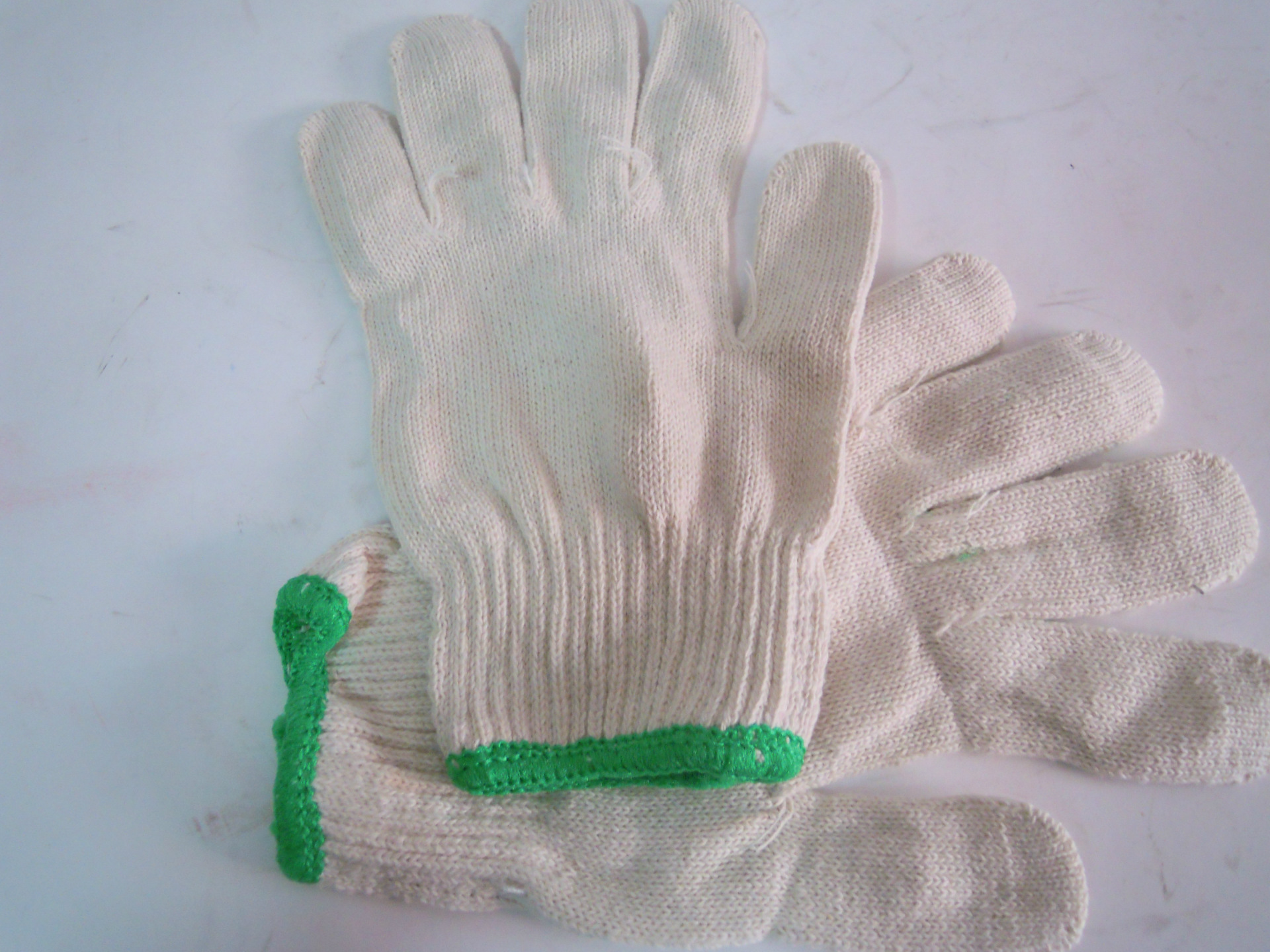 手部防护-700克精品纱手套 做工精细 耐磨实用