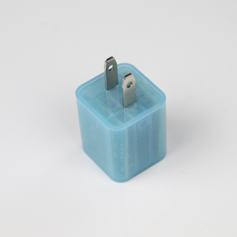 透明蓝 小巧实用 双USB 2.1A 1.0A 充电头 厂家