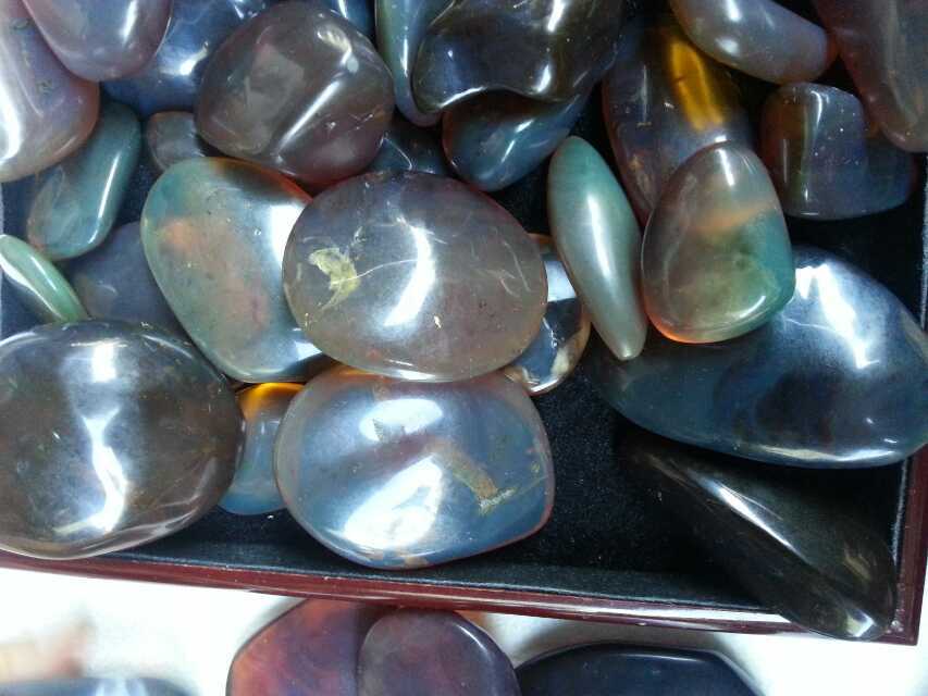 缅甸皮壳好卖相不错好货一批雕料棕蓝珀