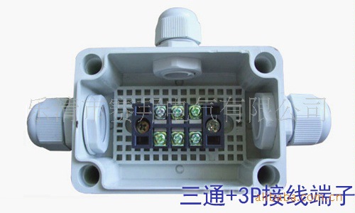 186000713_1861452222