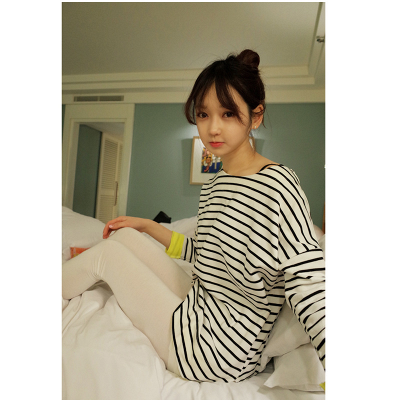 <em>韩国精品女装批发</em>店休闲可爱条纹俏皮百搭T恤