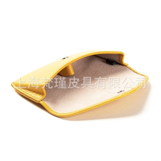 Eyeglass-Case-Yellow-177-281-1