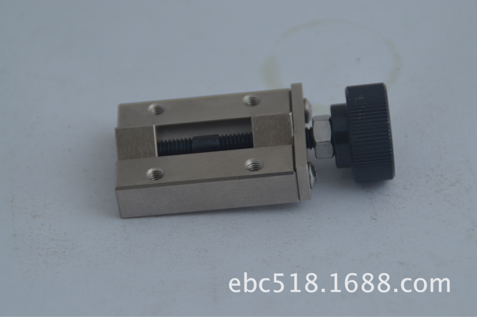 直线导轨夹具SVCN24