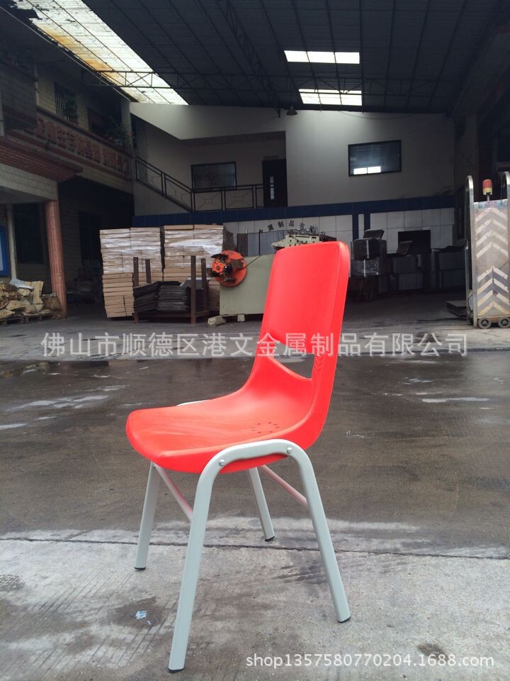 红色椅子1