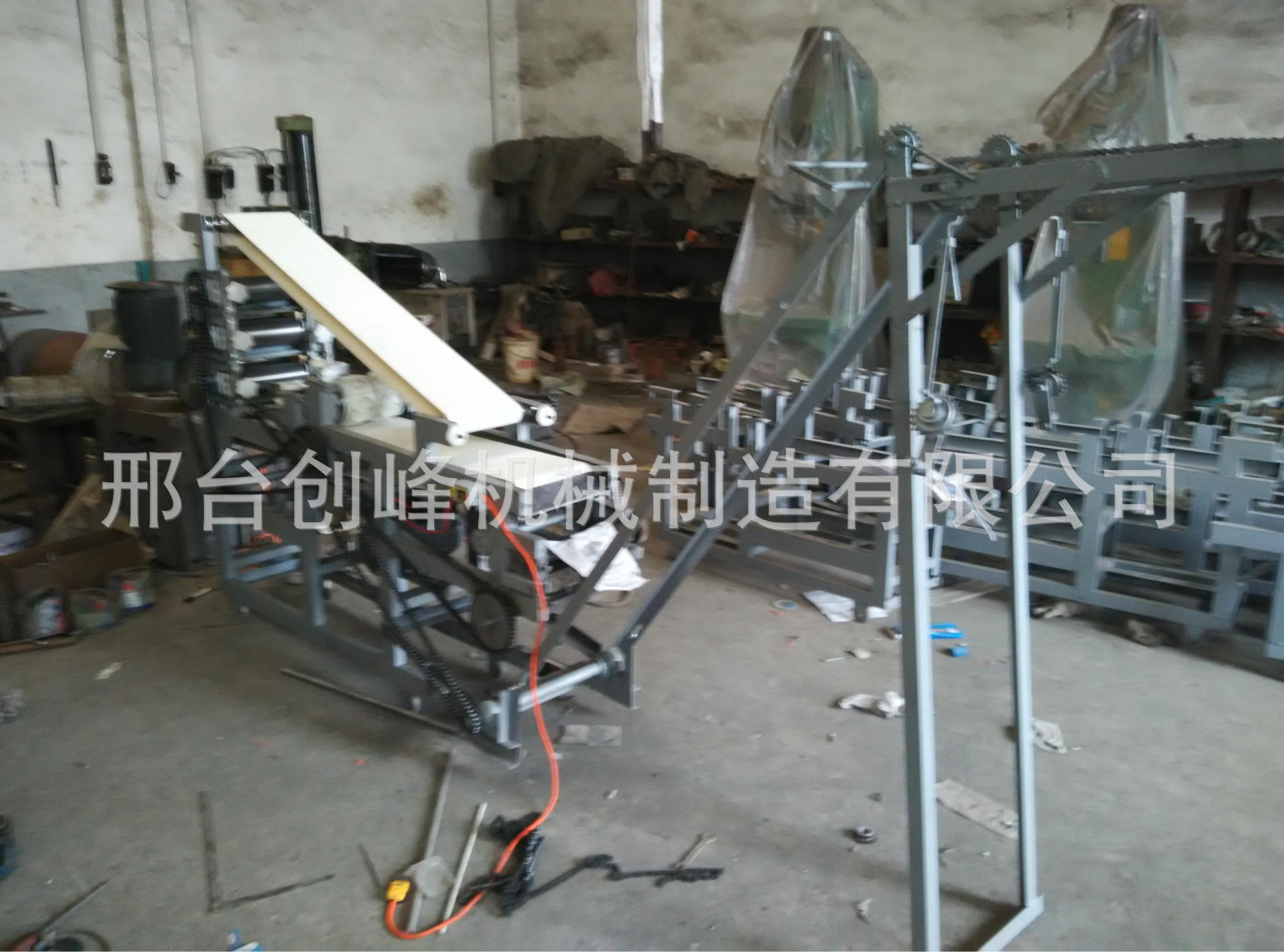 专业生产仿手工饺子皮机厂家直销全自动饺子皮机包子皮机馄饨皮