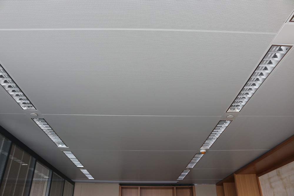 冲孔铝蜂窝板-应用于室内吊顶天花