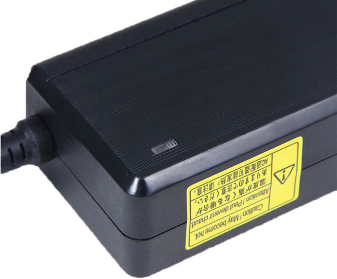 显示器电源适配器进水_苹果usb电源适配器有什么用_显示器电源适配器进水