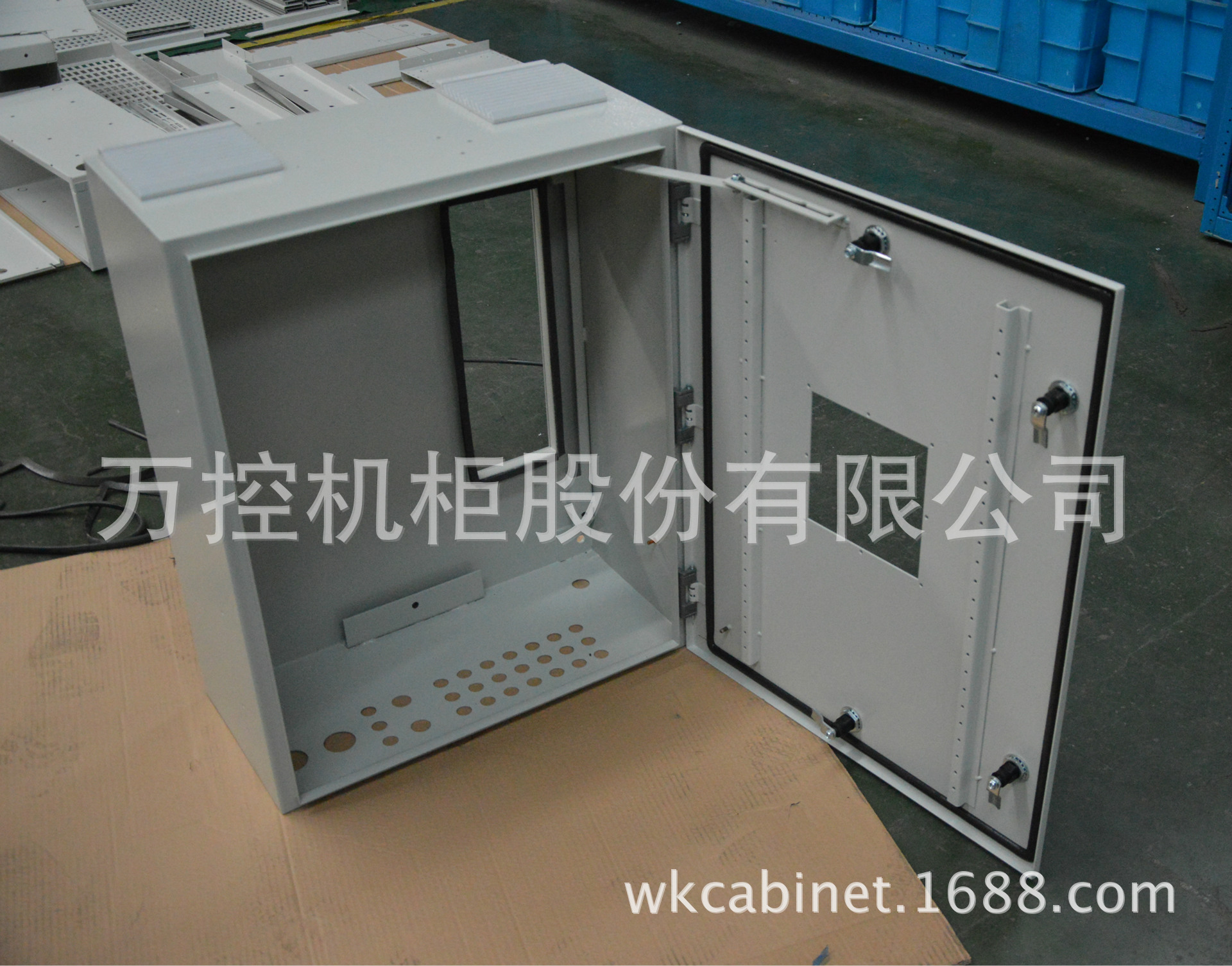 1.5兆瓦變漿柜_4014