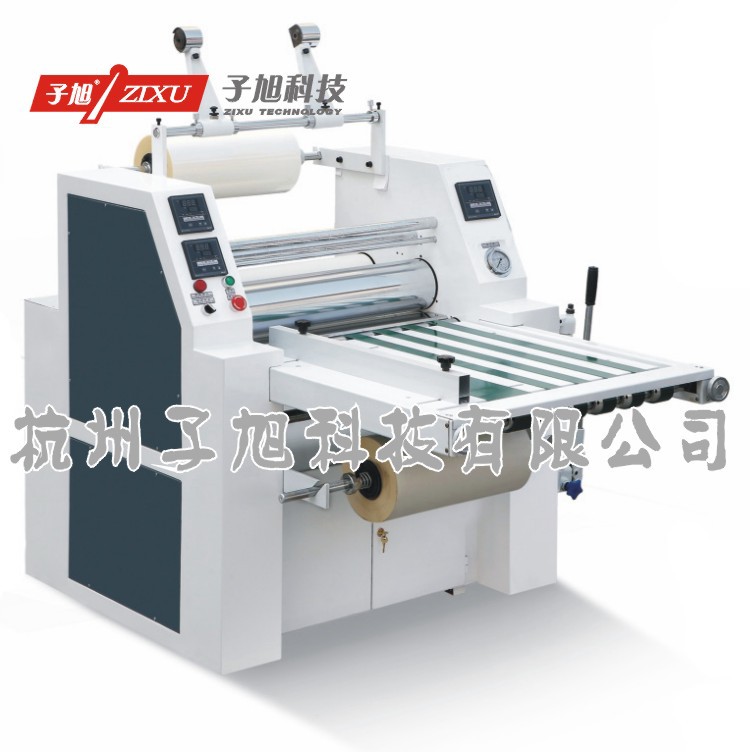 ZXFM-720Y液压覆膜机效果图