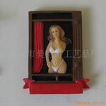 供应冰箱贴,烟具,摇头公仔,水球等树脂工艺品