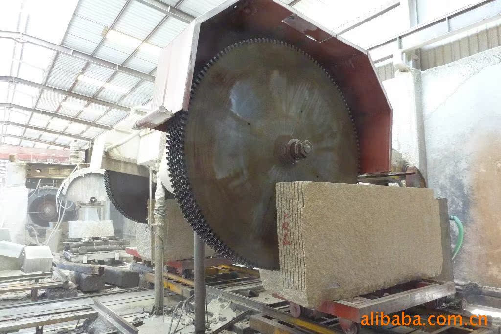 机用锯片-特价供应超大矿山锯石机用锯片,量大