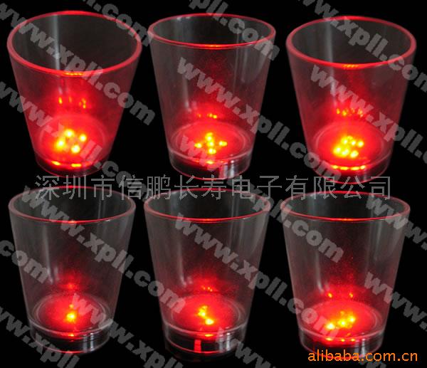 【发光杯 闪光杯 发光啤酒杯 发光饮料杯 发光可