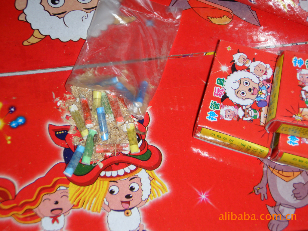 【免邮费】限时抢购10粒装塑管砂炮 砂炮 玩具 甩炮