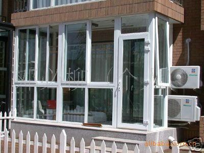 供应各式彩色塑钢门窗,塑料门窗