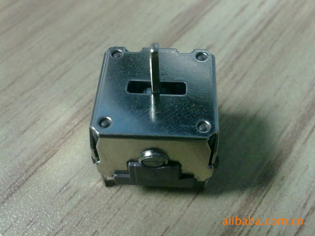 童车遥控一字归中摇杆开关 0.85,0.75,0.70元/个