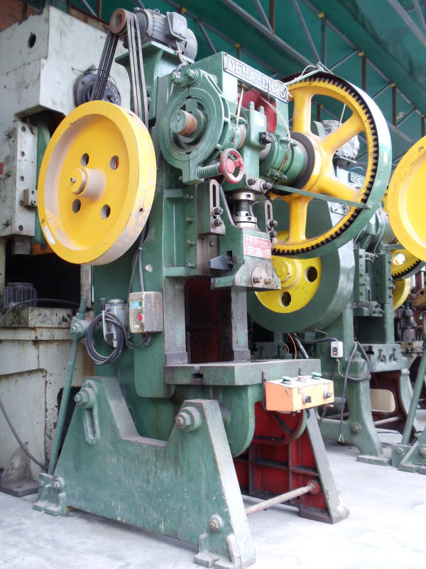 二手冲床(台湾25吨普通冲床)