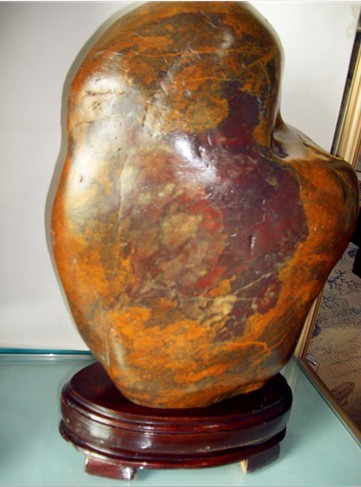 孔雀开屏(天然三江彩石)