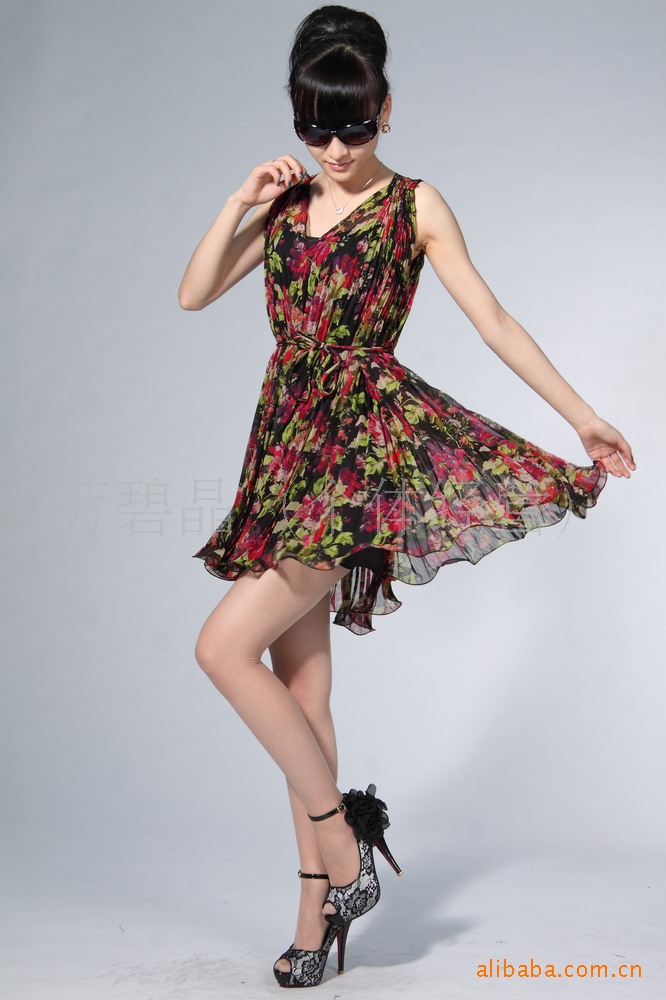 韩版批发 2011新款 热情奔放 碎花连衣裙图片_3