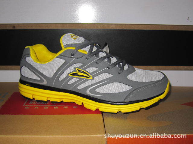 厂家特价专批步之霸1785休闲时尚跑鞋批发 品牌:步之霸 起批价格:12