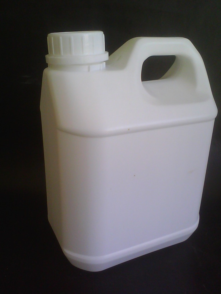 沧州振航塑料壶 厂家供应全新料2l乳白色液体塑料壶