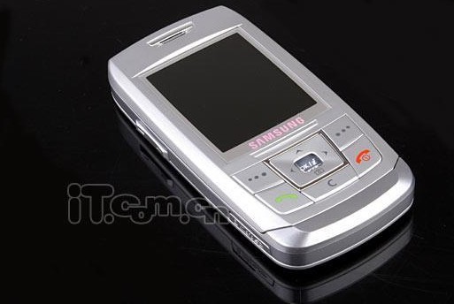 火爆促销 samsung/三星 e250 时尚滑盖 音乐拍照手机 量多价优