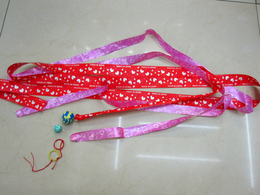 供应彩带球,厂家直销外贸出口