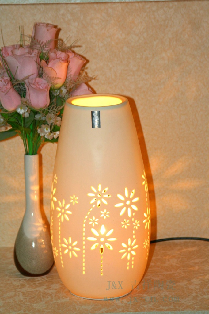 批发时尚陶瓷小夜灯 陶瓷香薰灯 镂空台灯 香薰台灯--dt11037-b图片_2