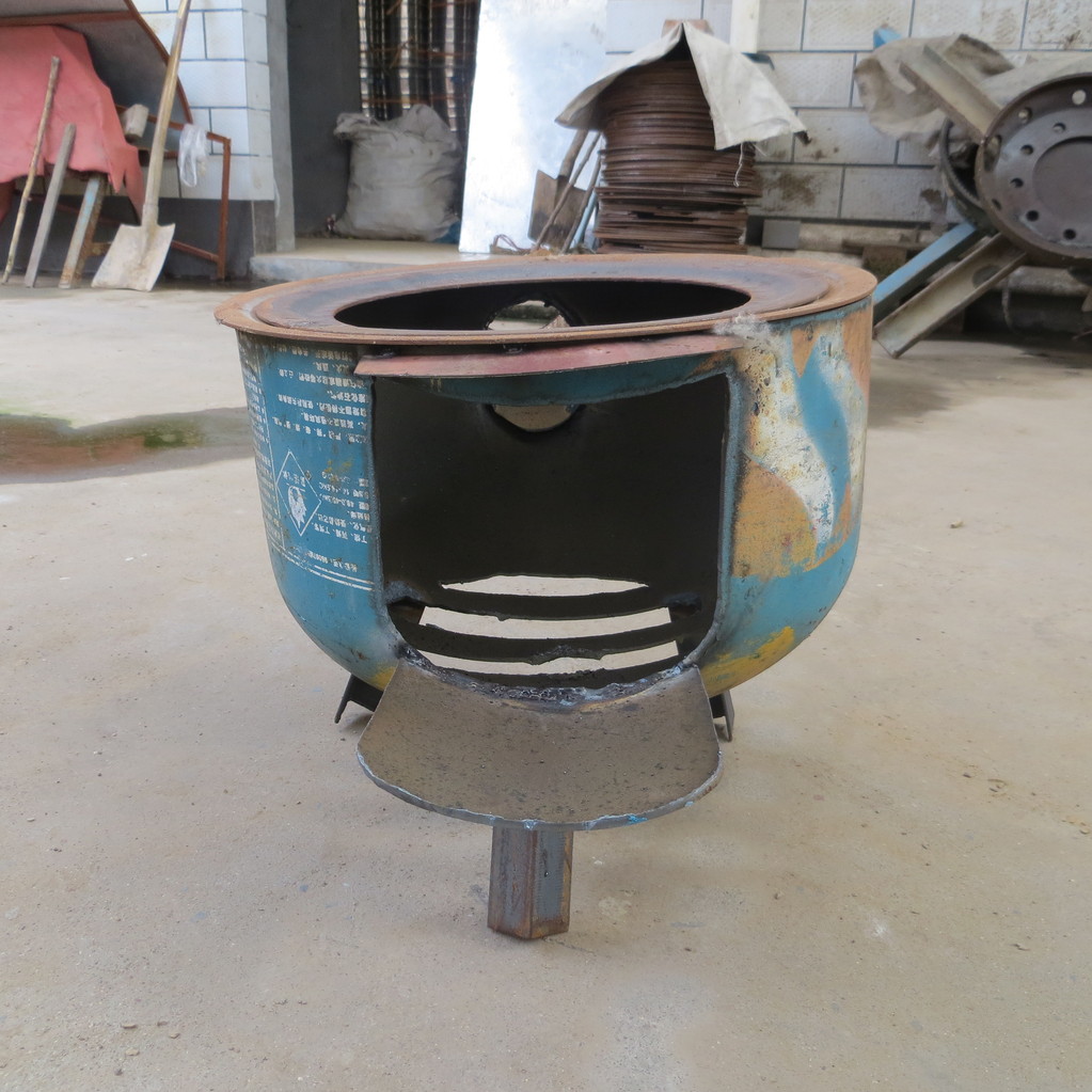 供应优质价廉的烟筒水箱