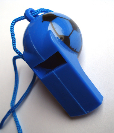 订单生产儿童食品赠品玩具环保pp超声波压合笑脸足球塑料口哨哨子