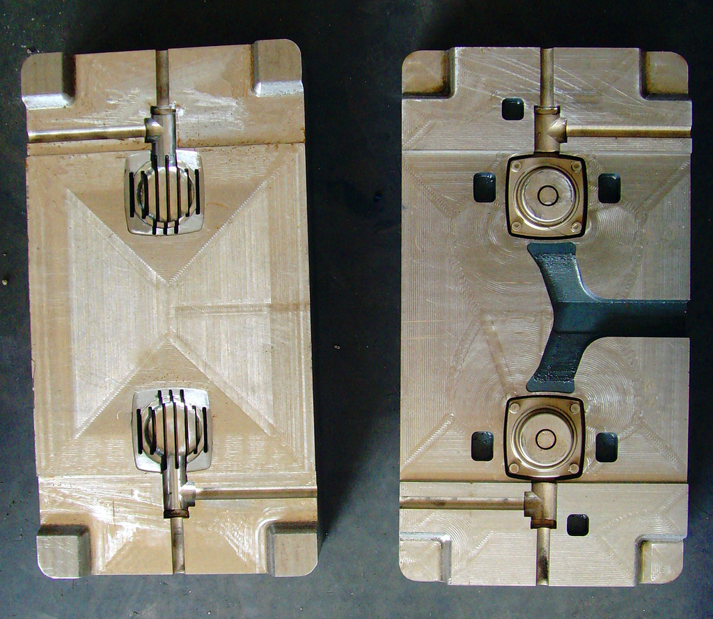 b1类汽缸盖模具/锌铸造,精密压铸制造