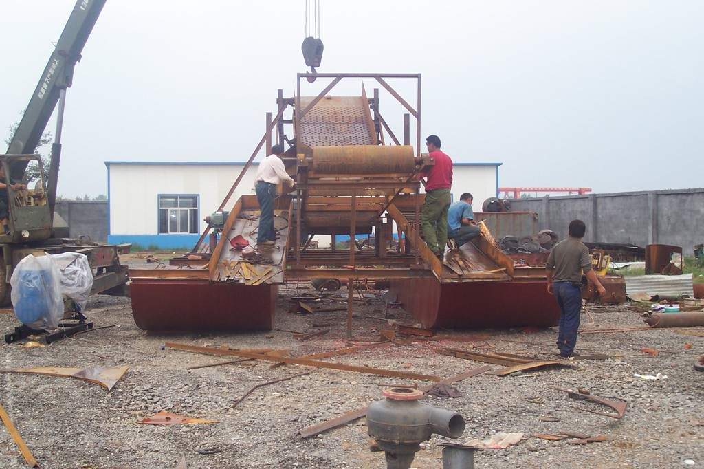淘金船挖泥船制造厂家图片