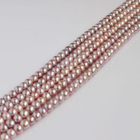 6-7mm 珍珠颜色 可供白色,粉色,紫色,混色搭配 珍珠形状 &nbsp;扁圆