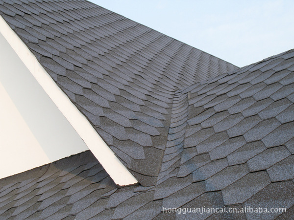 u8.com官网-自建房别墅坡屋顶沥青瓦片铺装技术-土巴兔装修大学