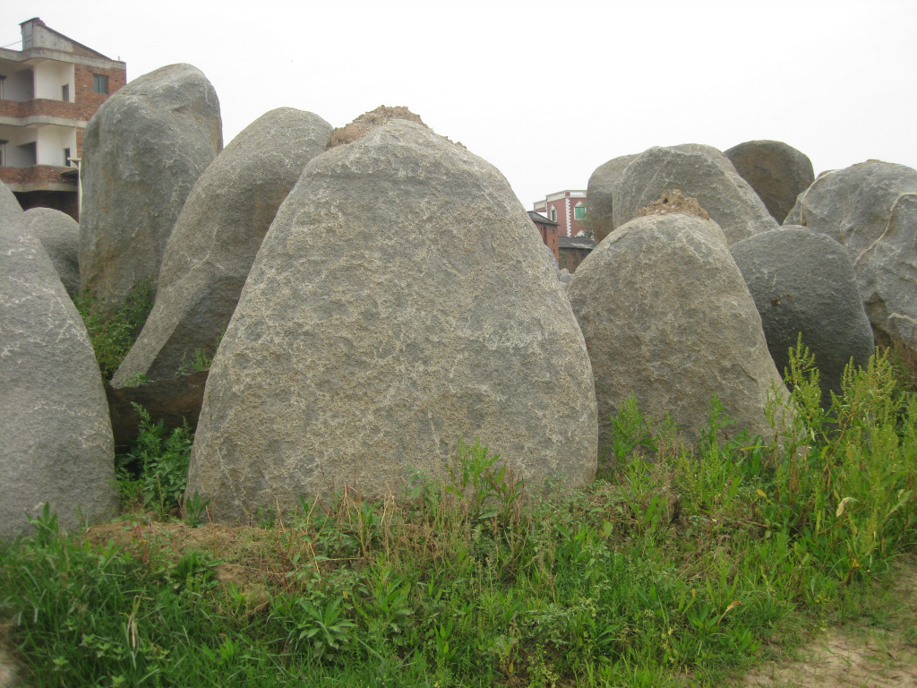 求购绿化工程用的天然景观石.
