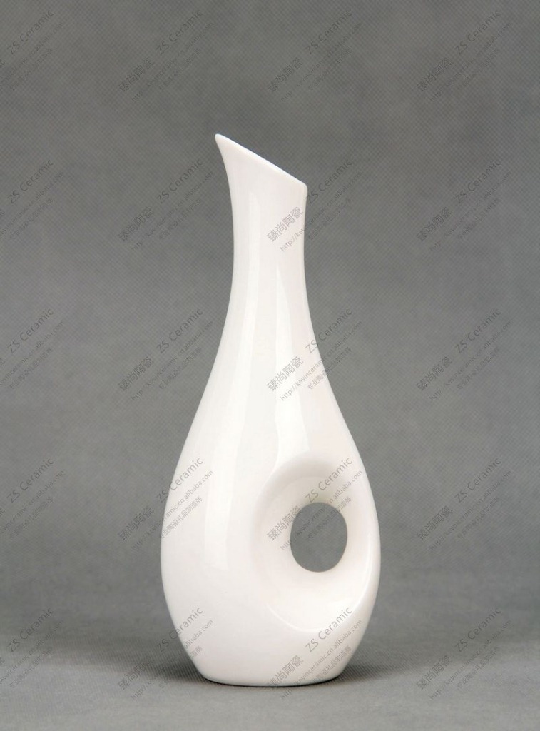 【厂家直销】宜家简约风格白色陶瓷花瓶 异形瓶 zakka 北欧杂货