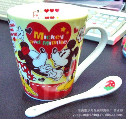 服装丝印：织出时尚与艺术的独特风景