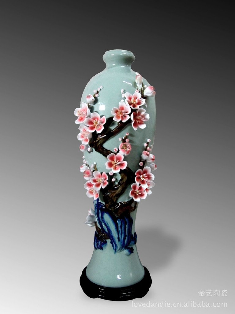 厂家批发手工捏花陶瓷花瓶,精美花瓶, 高档花瓶,红梅花瓶