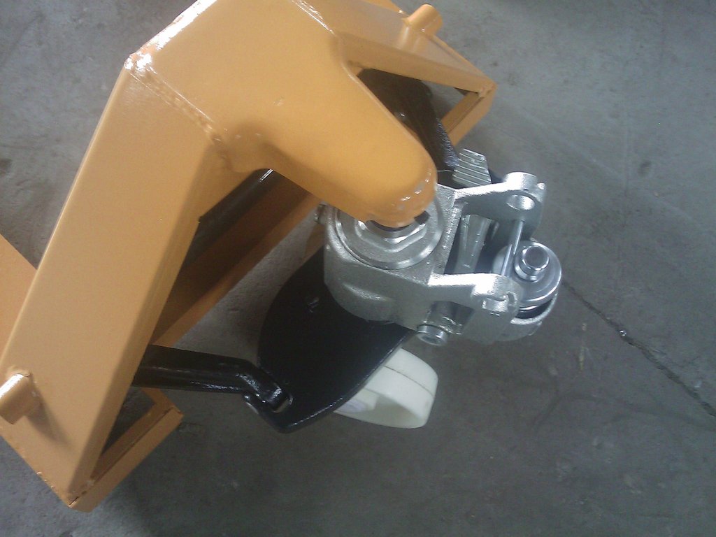 大量正规 cby手动液压堆高车/液压堆高