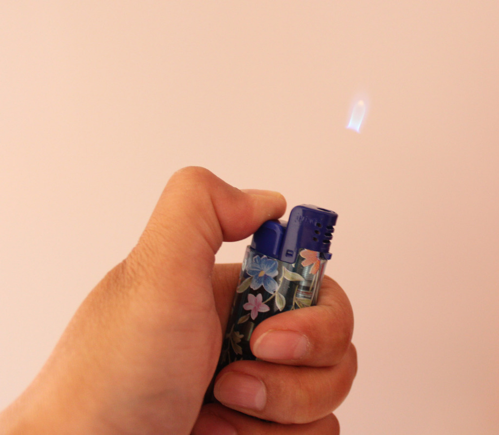 新款 奇明电子飘火/飞火/鬼火打火机 可充气 玫瑰花香味包纸