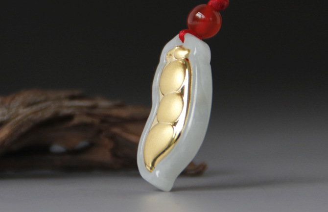 天光墟玉器 天然翡翠金镶玉四季豆挂件豆荚玉坠 玉器批发 jxy290