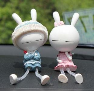 新款热销 卡通树脂汽车公仔摆件装饰品 汽车用品 情侣兔斯基