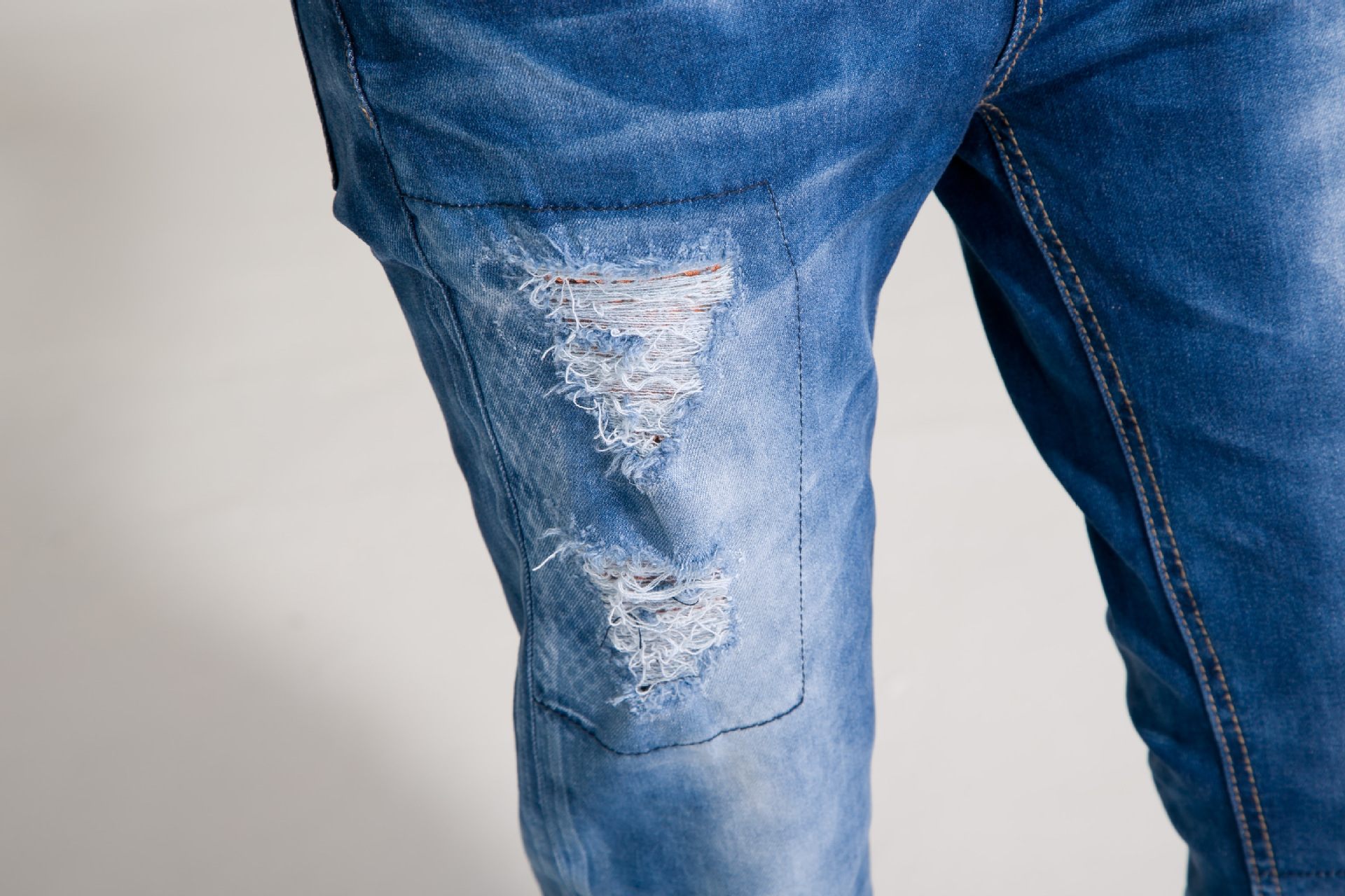 2013春装新款韩版女乞丐裤破洞潮裤跨裤九分牛仔裤