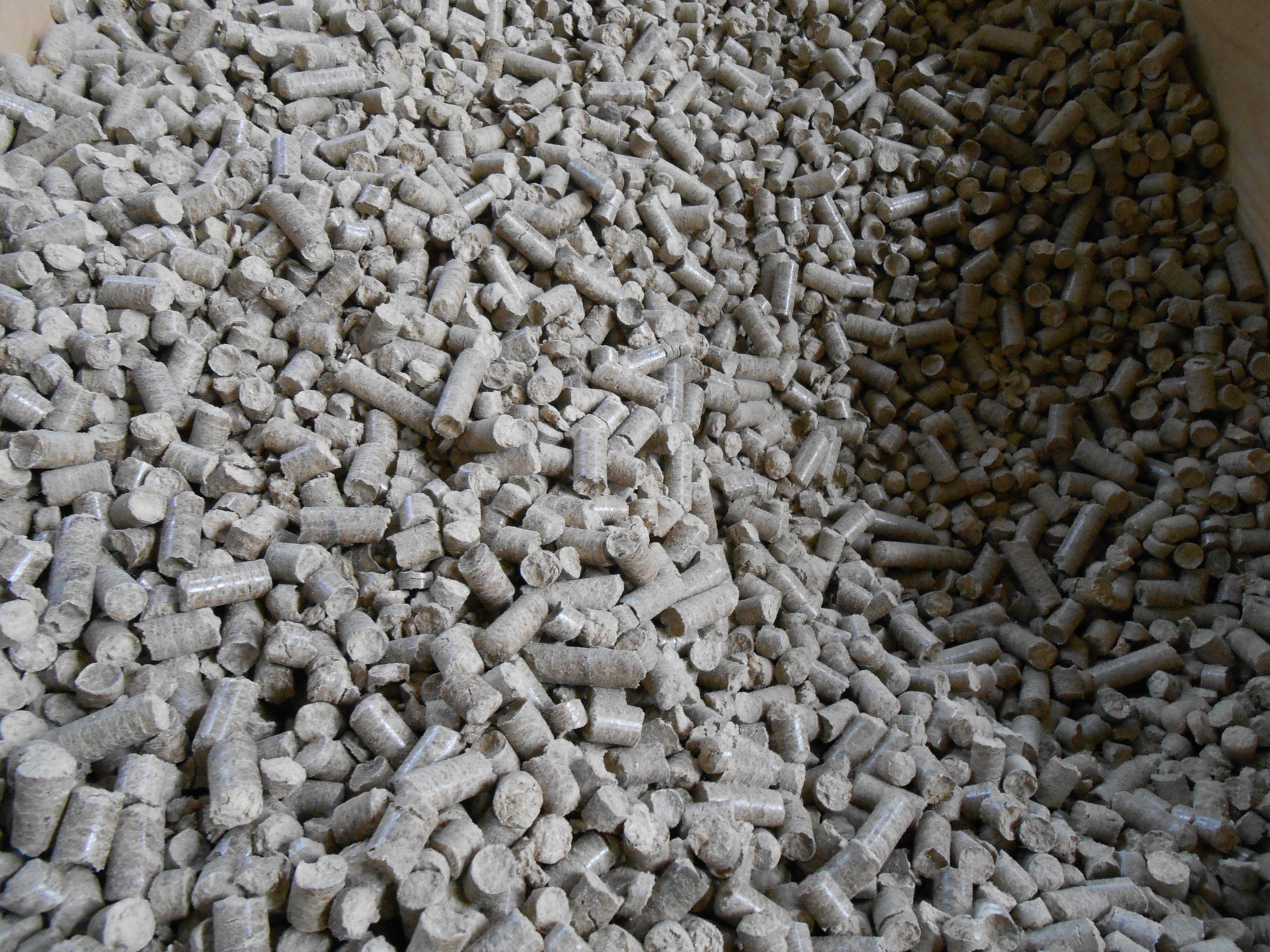 松木 杂木 木屑颗粒 优质环保生物质燃烧颗粒 工业锅炉颗粒燃料