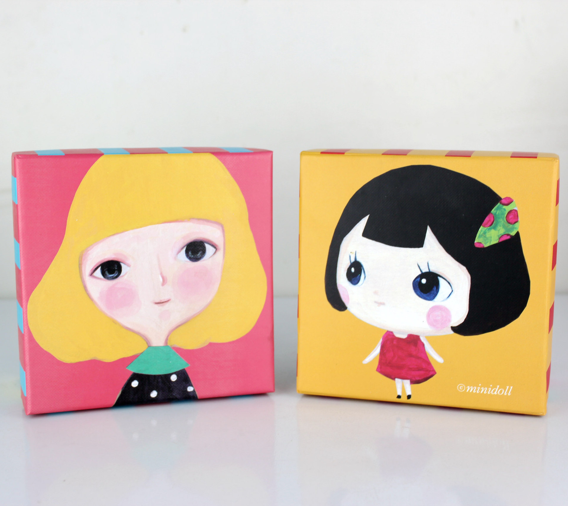 560054 两款 红底大头女孩包装盒 正方形单件纸盒 收纳盒