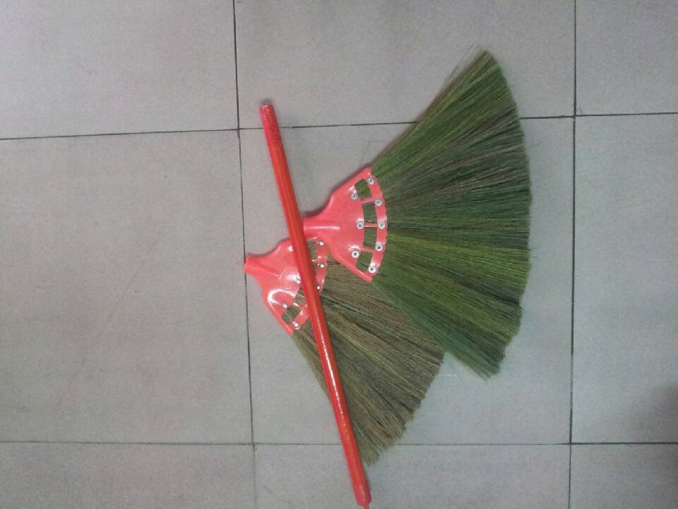 芒花扫把